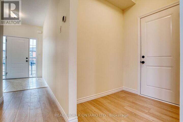 Property Photo:  30 Ford Drive  ON N5A 0L3 