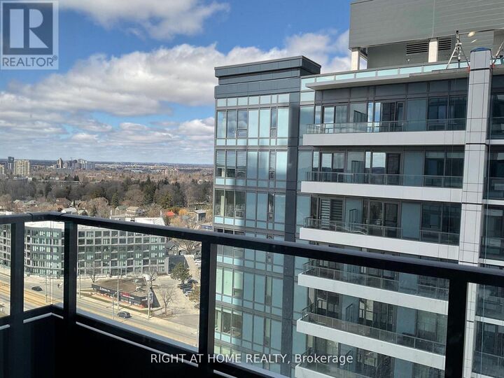 Property Photo:  15 Wellington Street 1814  ON N2G 0E3 