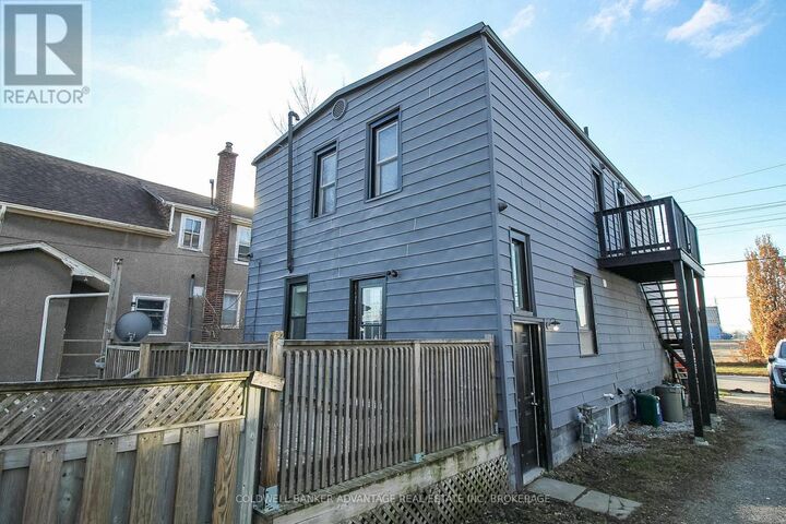 Property Photo:  123 Dain Avenue  ON L3B 3E5 
