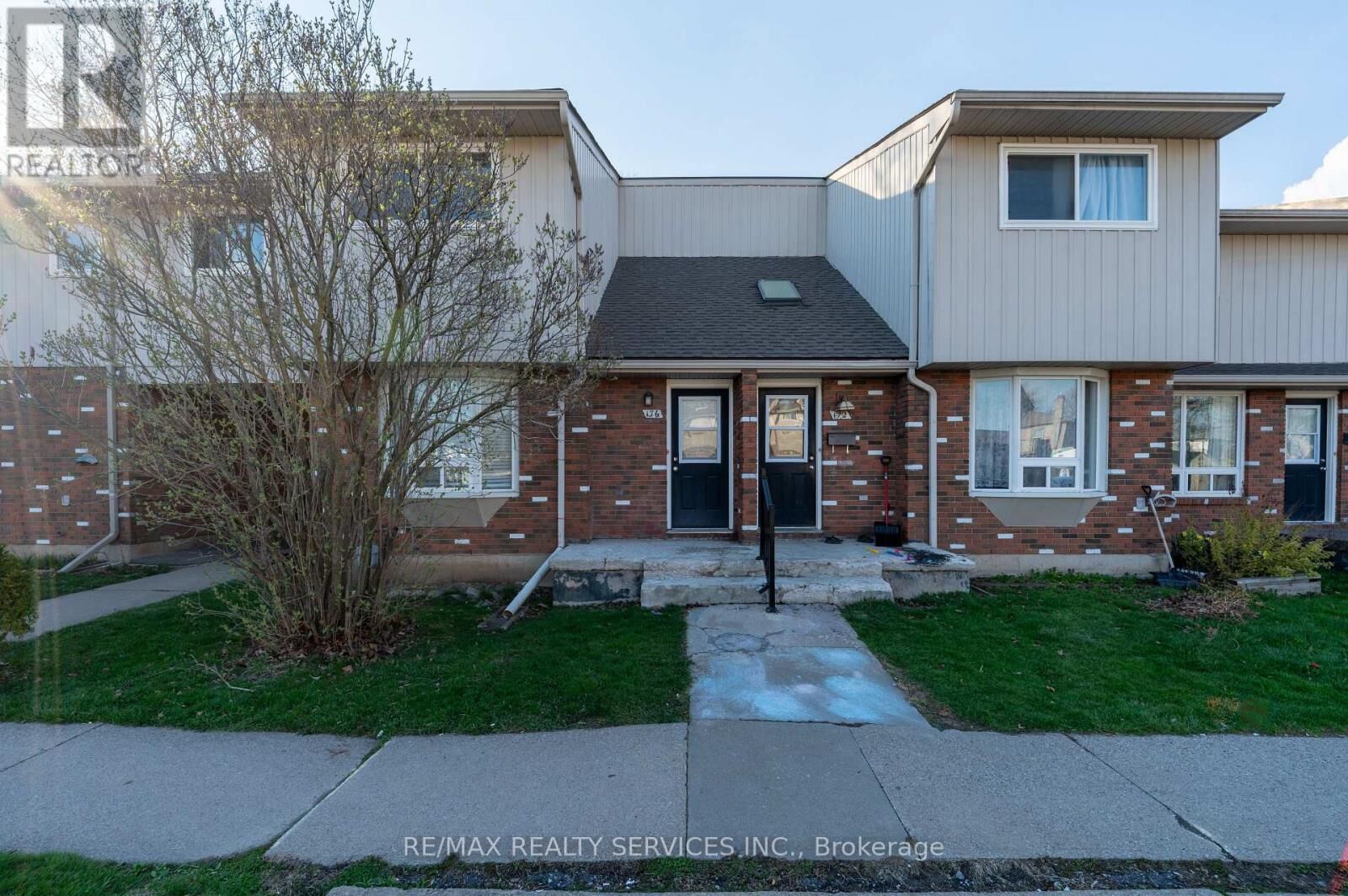 Property Photo:  100 Brownleigh Avenue 176  ON L3B 5V8 
