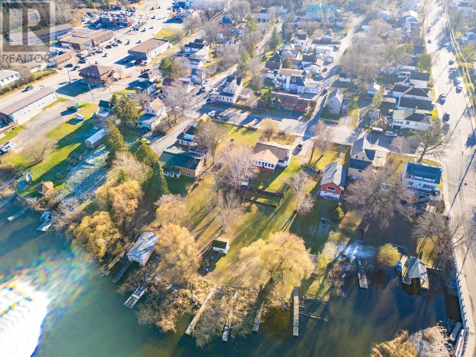 Property Photo:  714 River Drive  ON P9N 1J6 