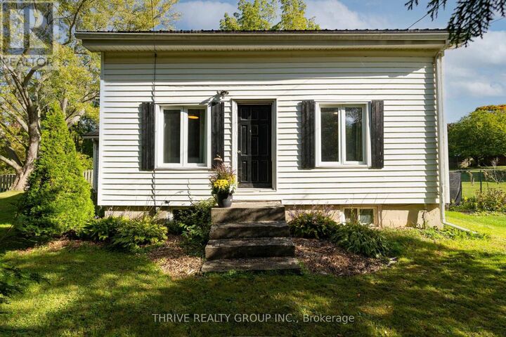 Property Photo:  11 King Street East  ON N0J 1Z0 