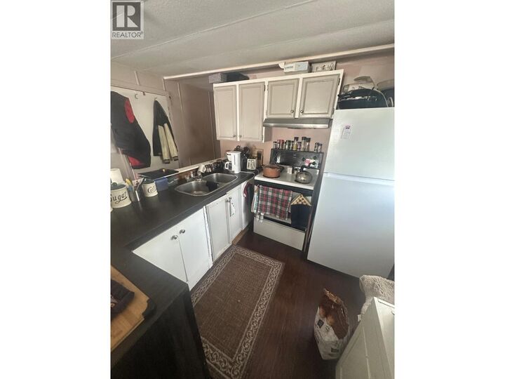 Property Photo: 5229 44 Street Southeast BC V0C 1J0