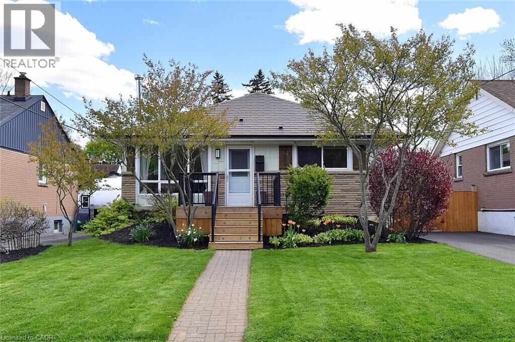 Property Photo:  9 Marion Crescent  ON L9H 1H9 