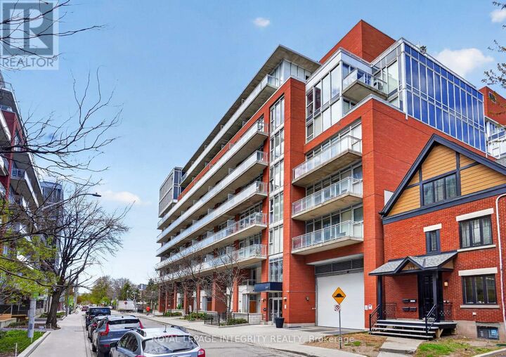 Property Photo:  349 McLeod Street 216  ON K2P 0S1 