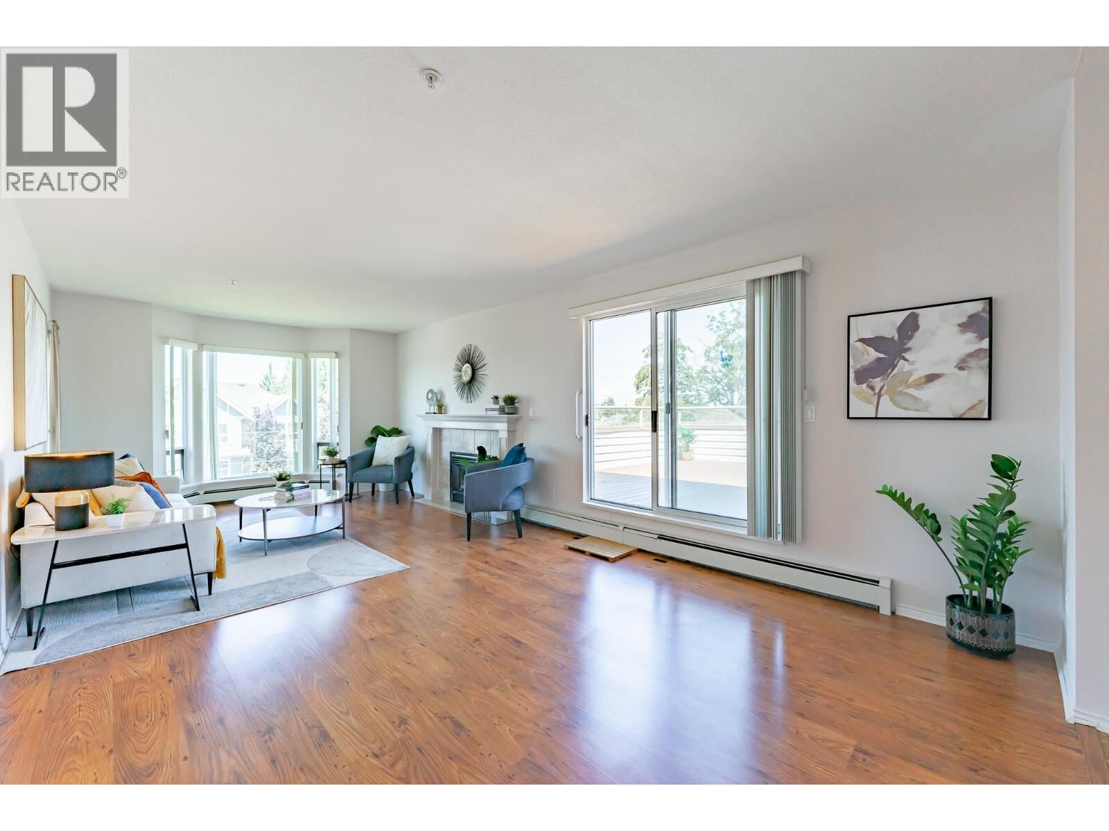 Property Photo:  9260 No. 2 Road 303  BC V7E 2C8 