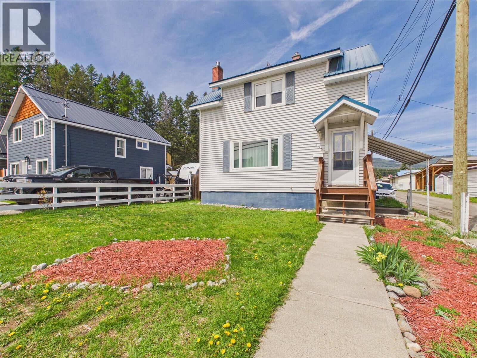 Property Photo:  255 Burdett Street  BC V1A 1W2 