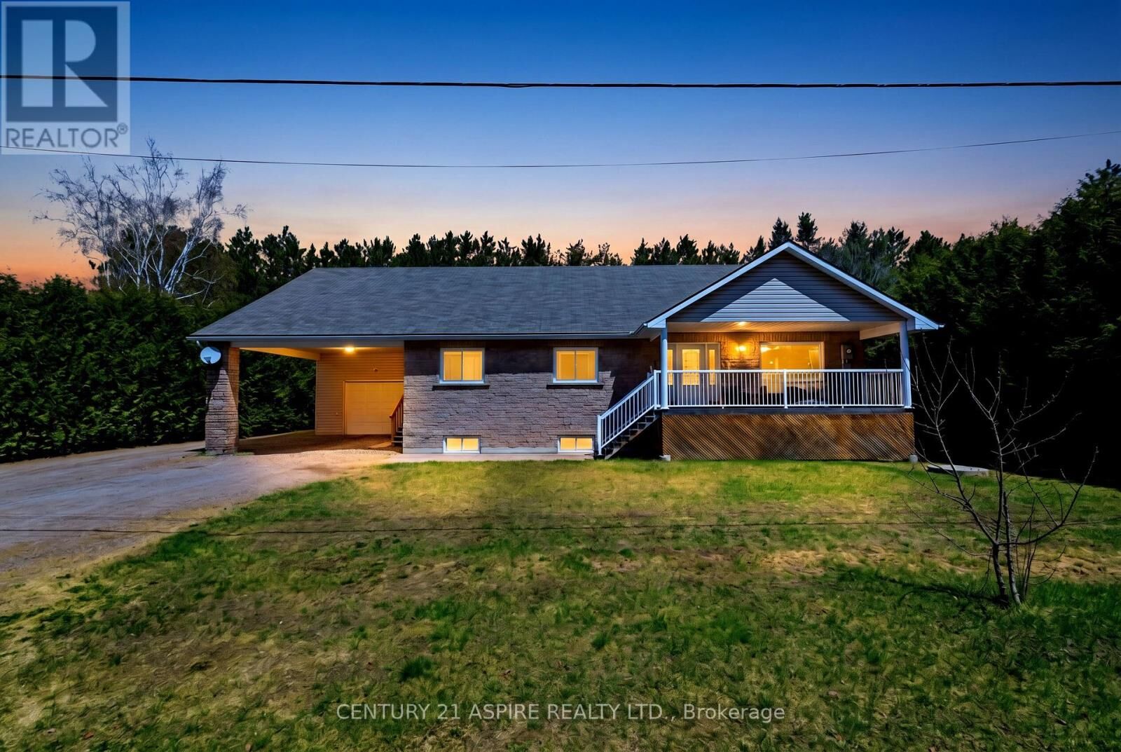 Property Photo:  84 Pinewood Place  ON K0J 1P0 