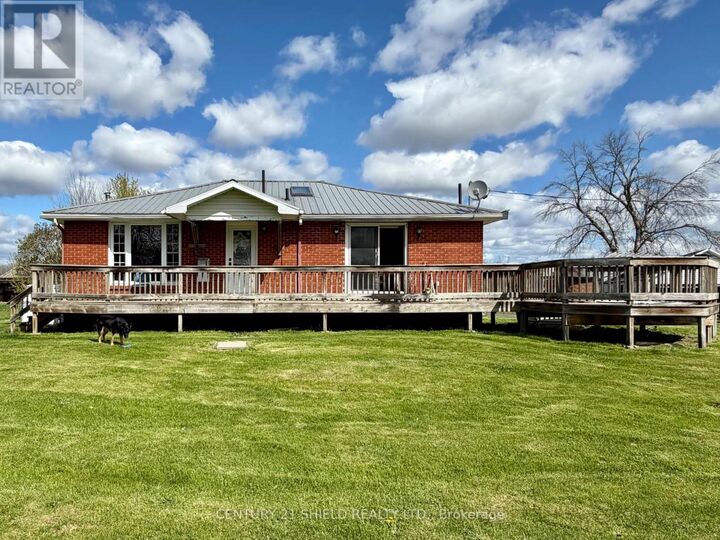 17637 Island Road East — photo 1