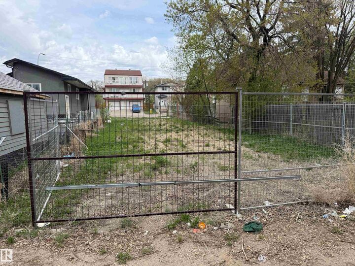 Property Photo:  9345 103A Avenue NW  AB T5H 0H3 