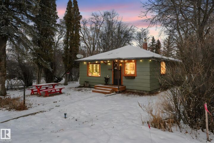 Property Photo: 5043 48 St NW AB T4S 1C6