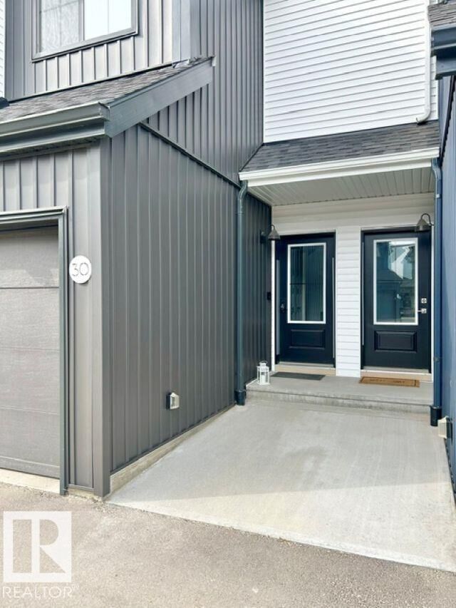 Property Photo:  1910 Collip View SW 30  AB T6W 5H4 