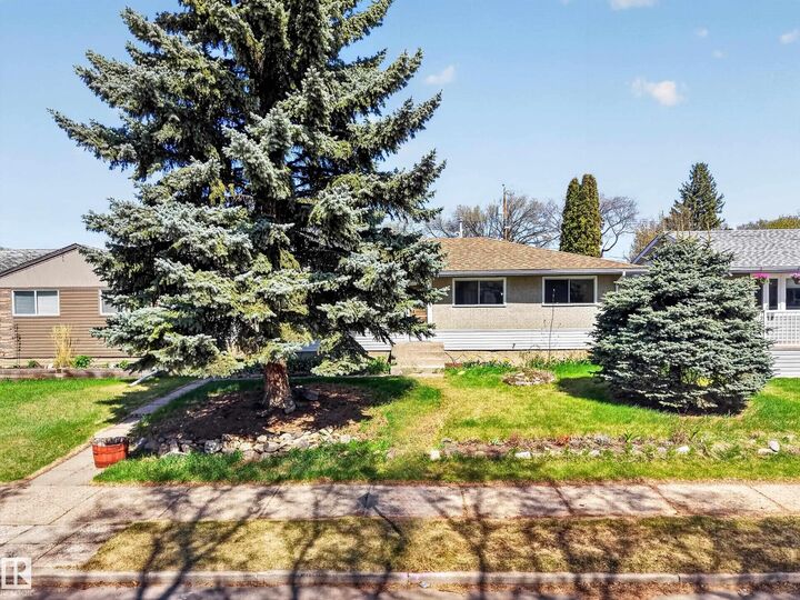 Property Photo:  3434 120 Avenue NW  AB T5W 1M4 