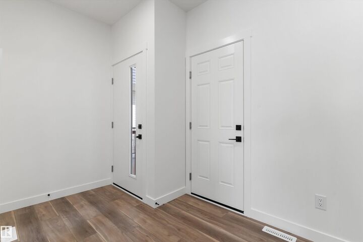 Property Photo:  17924 63 Street NW  AB T5T 1L6 