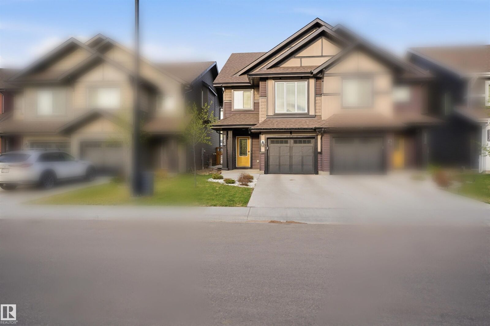 Property Photo:  2284 Chokecherry Close SW  AB T6X 2M6 