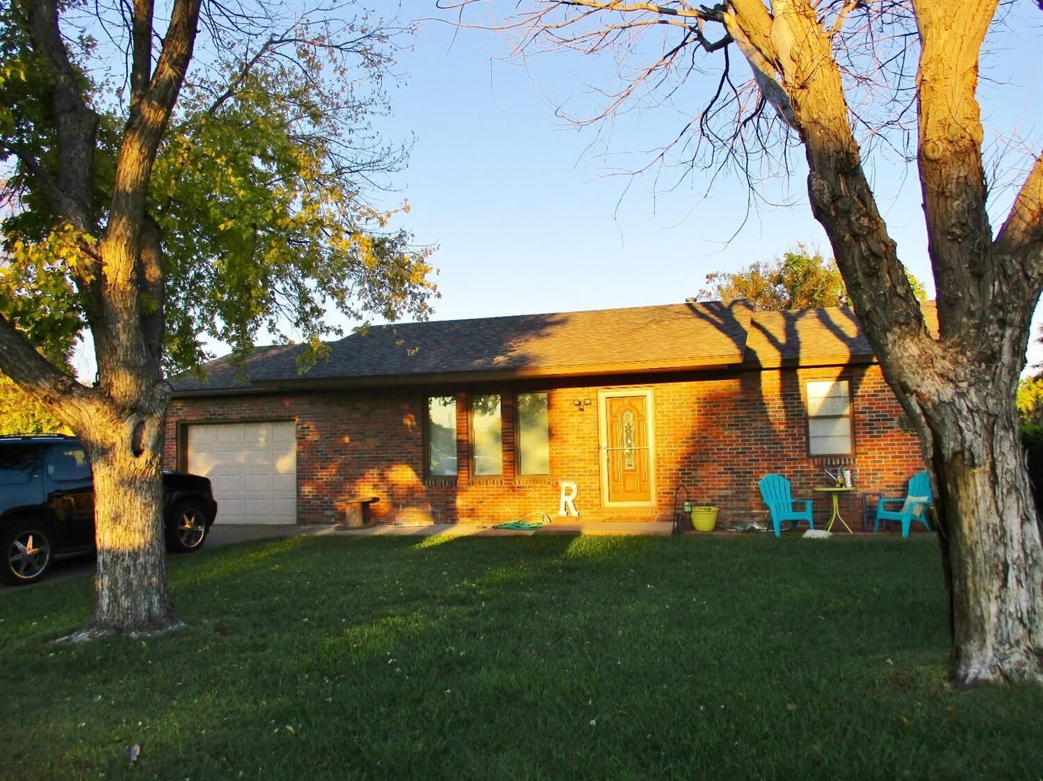Property Photo:  1716 Glenellen Drive  KS 67846 