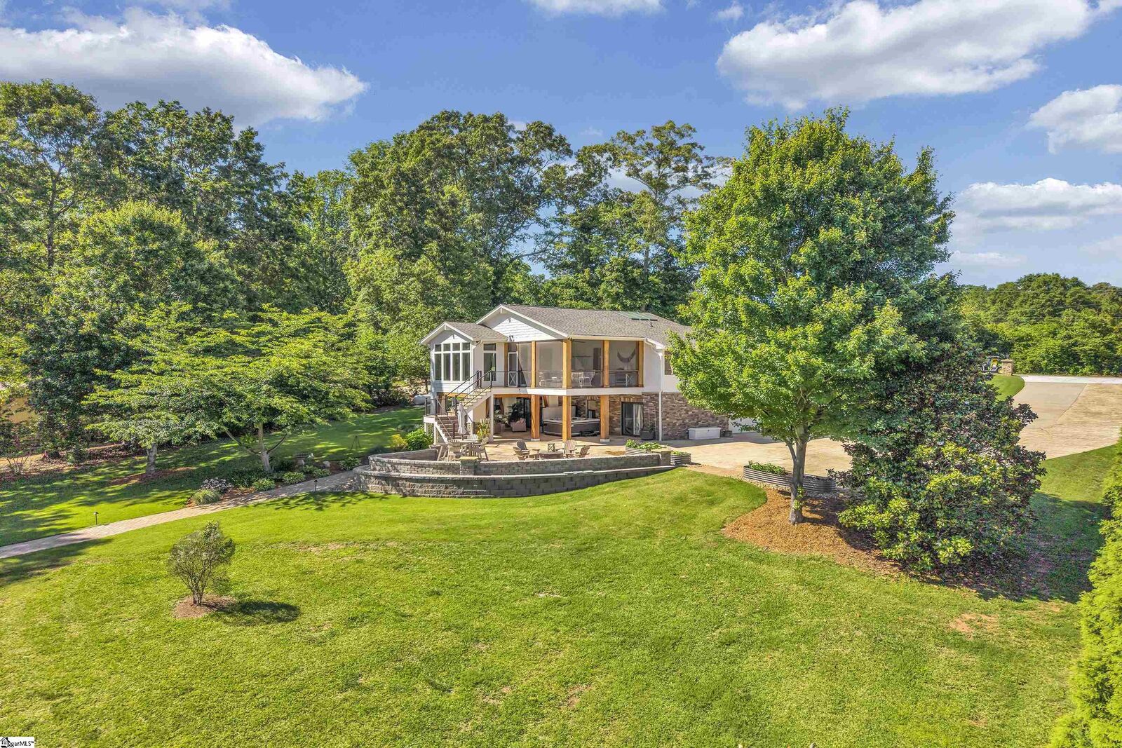 Property Photo:  105 Meadowcrest Drive  SC 29672 