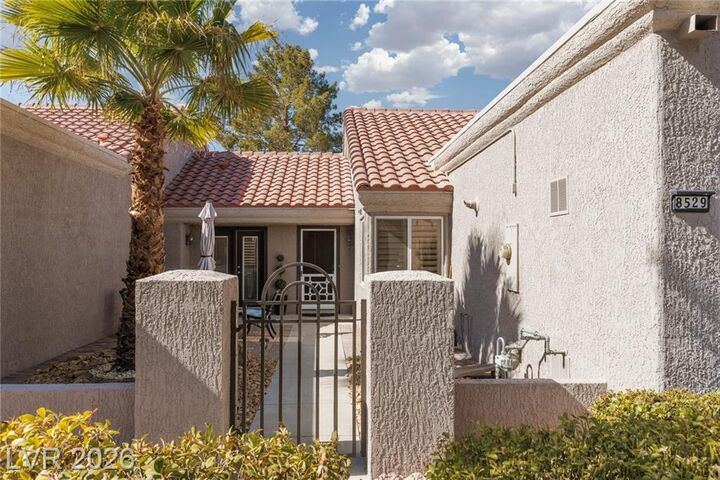 Property Photo: 8529 Willowrich Drive NV 89134