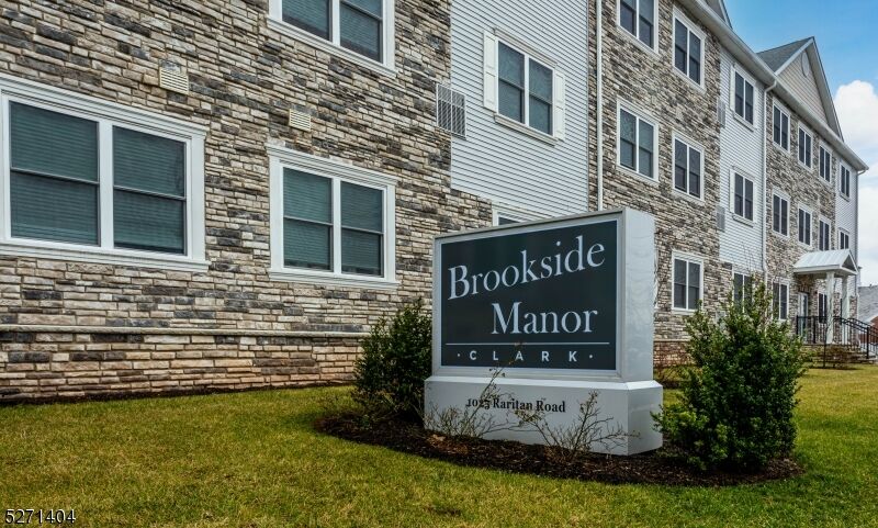 Property Photo: 1025 Raritan Rd 303 NJ 07066