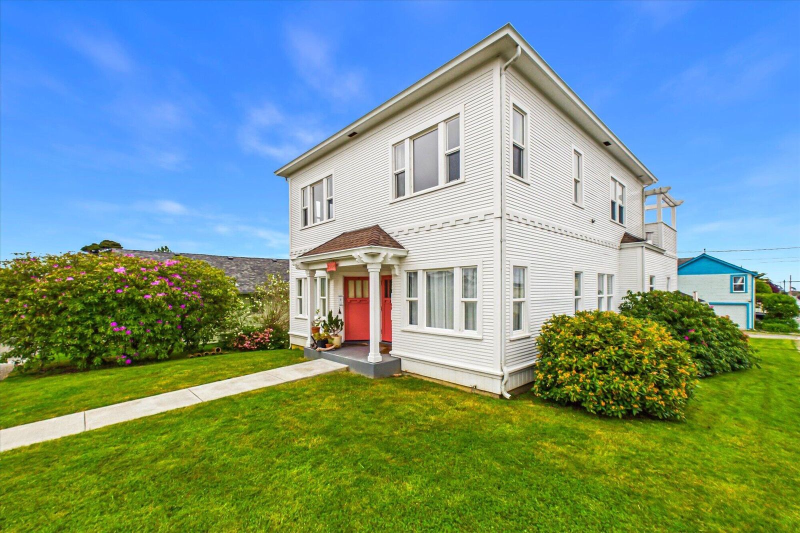 Property Photo: 2504 D Street CA 95501