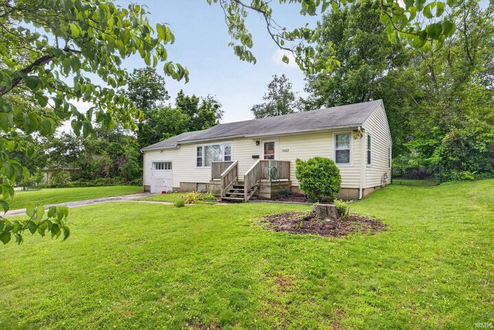 Property Photo:  2408 E 8th Street  IN 47408 