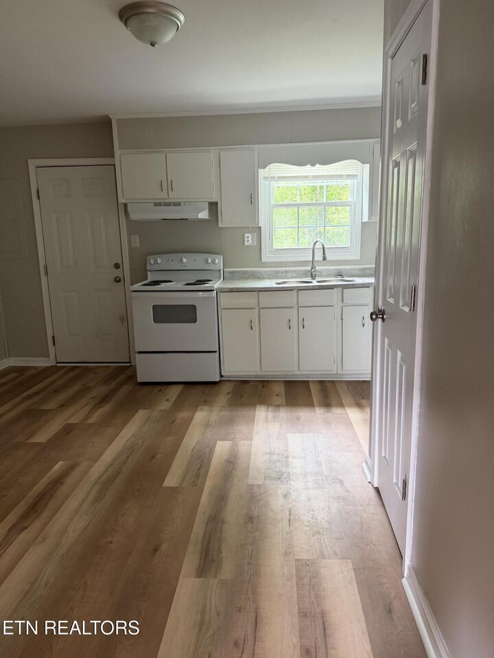 Property Photo:  508 S Douglas Ave D  TN 37854 