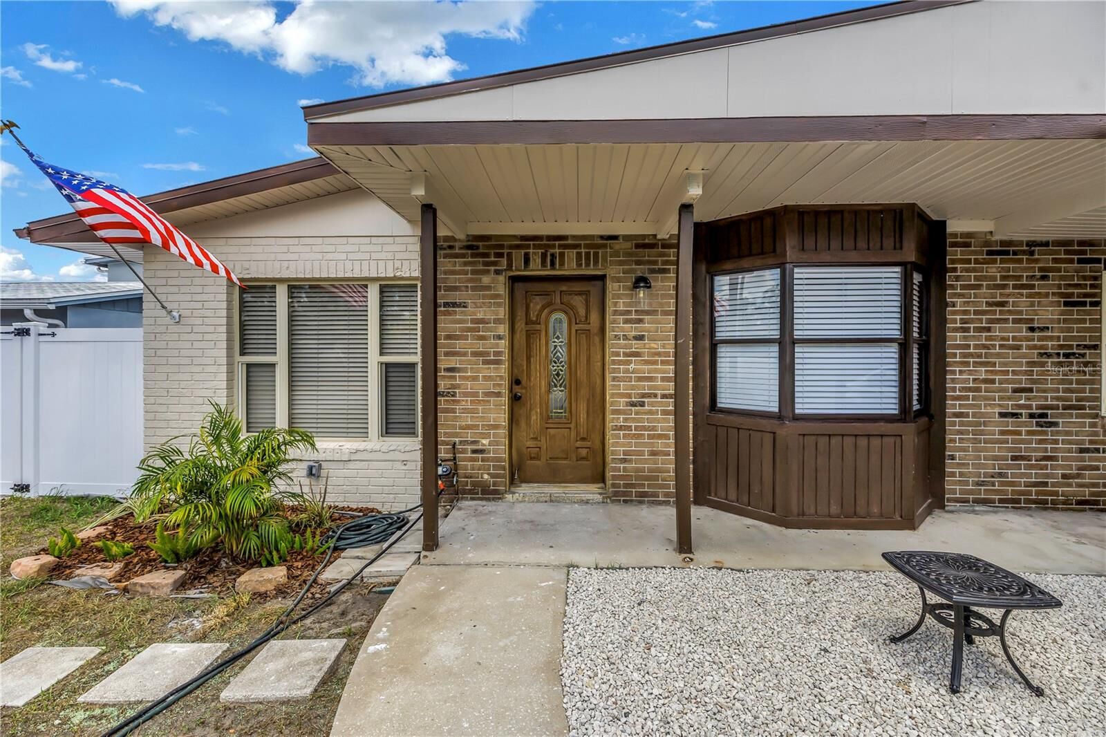 Property Photo:  8607 May Circle  FL 33614 