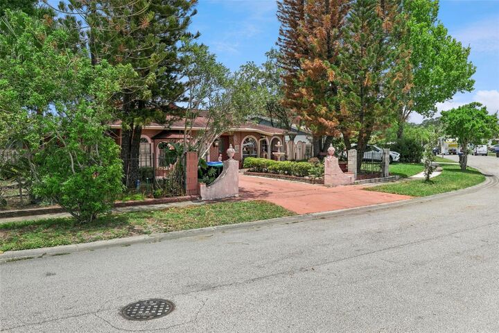 Property Photo:  5304 Ansonia Court  FL 32839 