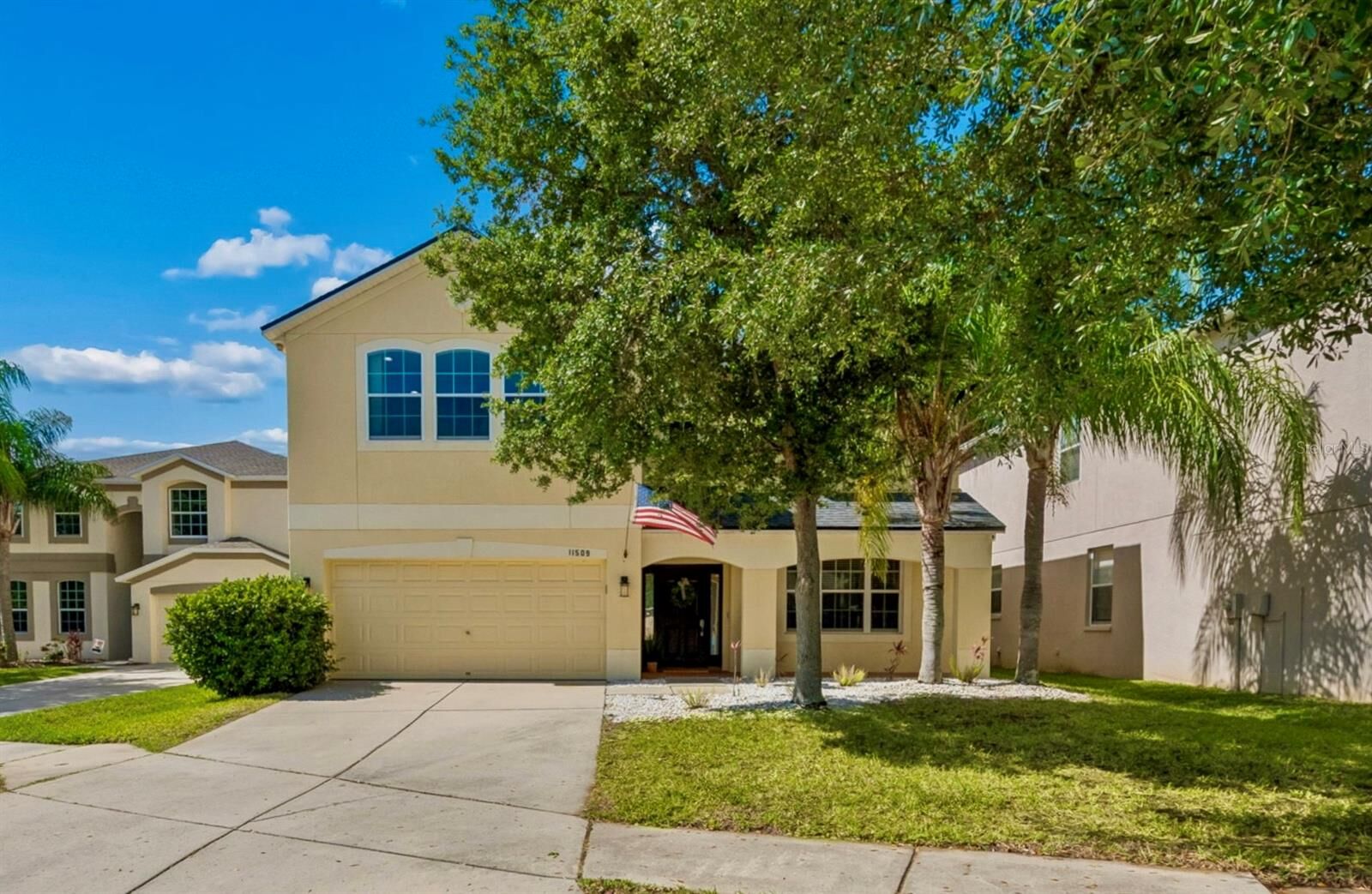 Property Photo:  11509 Dutch Iris Drive  FL 33578 