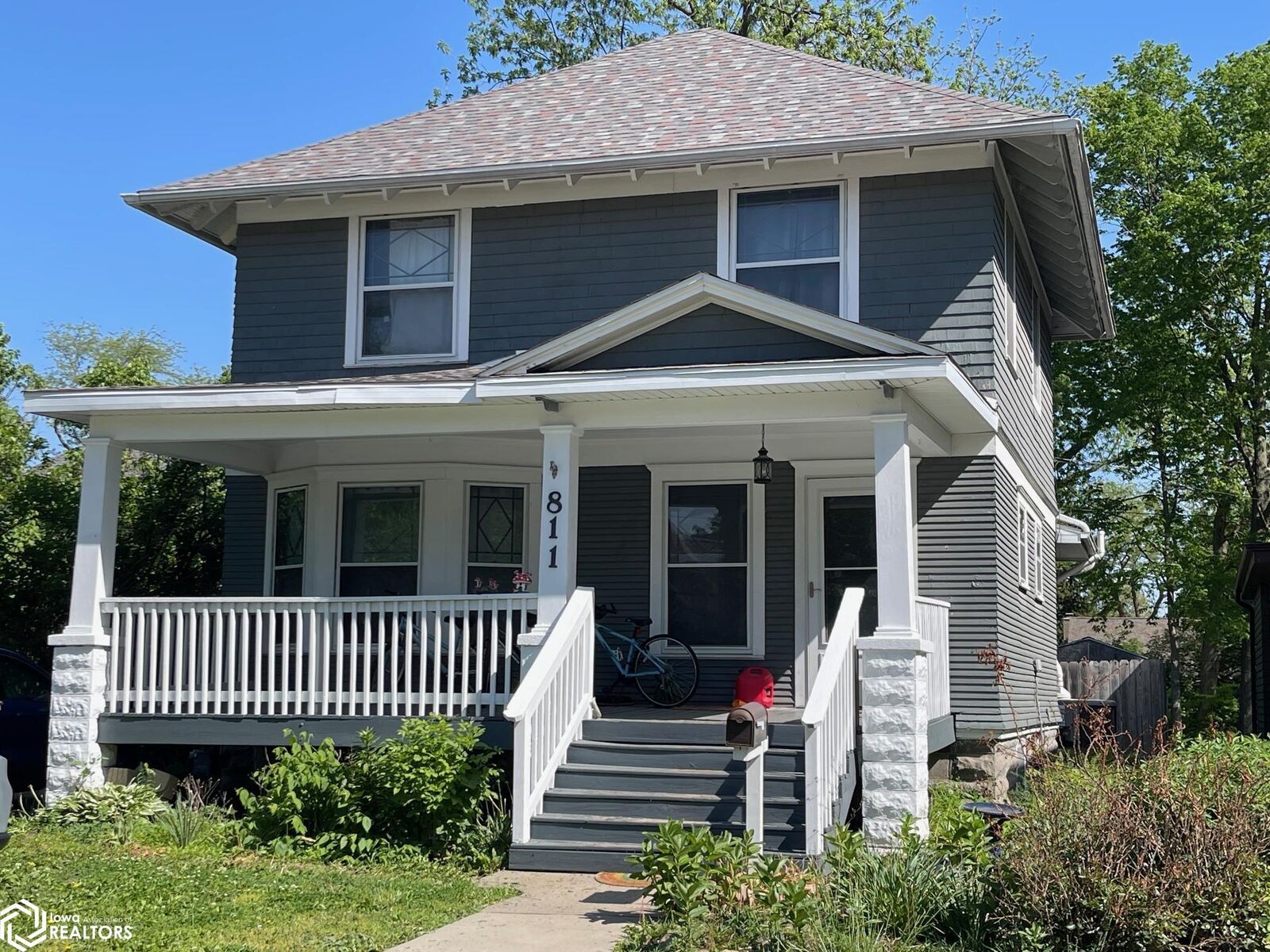 Property Photo: 811 8th Avenue IA 50112