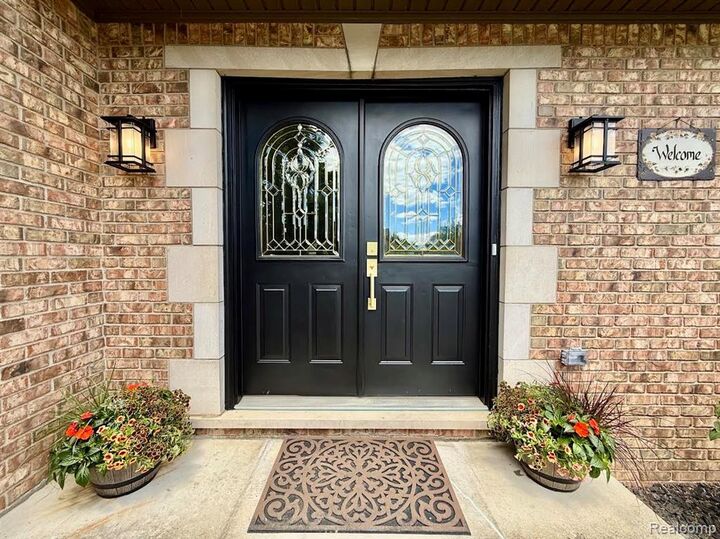 Property Photo:  34650 Fairfax Drive  MI 48152 1142 