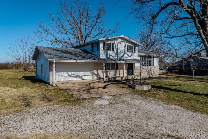 Property Photo:  227 E Fremont Road  MO 65536 