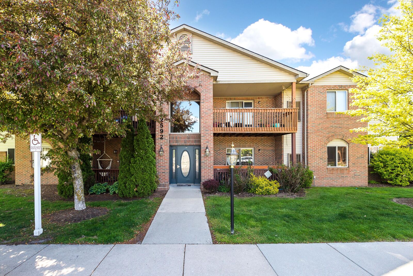 Property Photo:  2592 Eagles Circle  MI 48197 