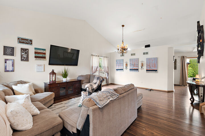 Property Photo:  16660 Dorchester Place  IL 60441 