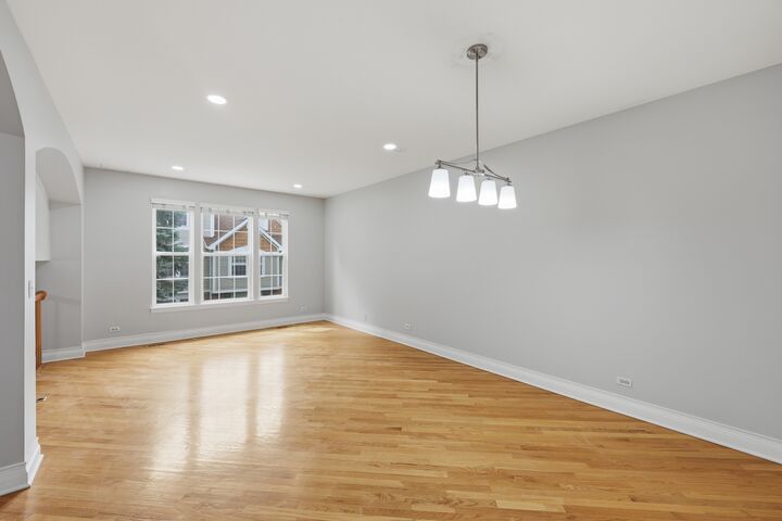Property Photo: 1270 Georgetown Way IL 60061