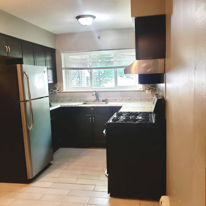 Property Photo:  609 Oakton Street 3A  IL 60202 