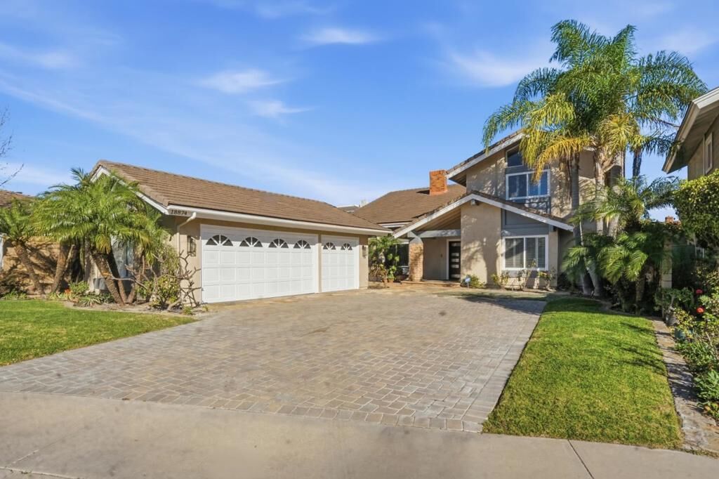 Property Photo:  18874 Mount Cimarron Street  CA 92708 