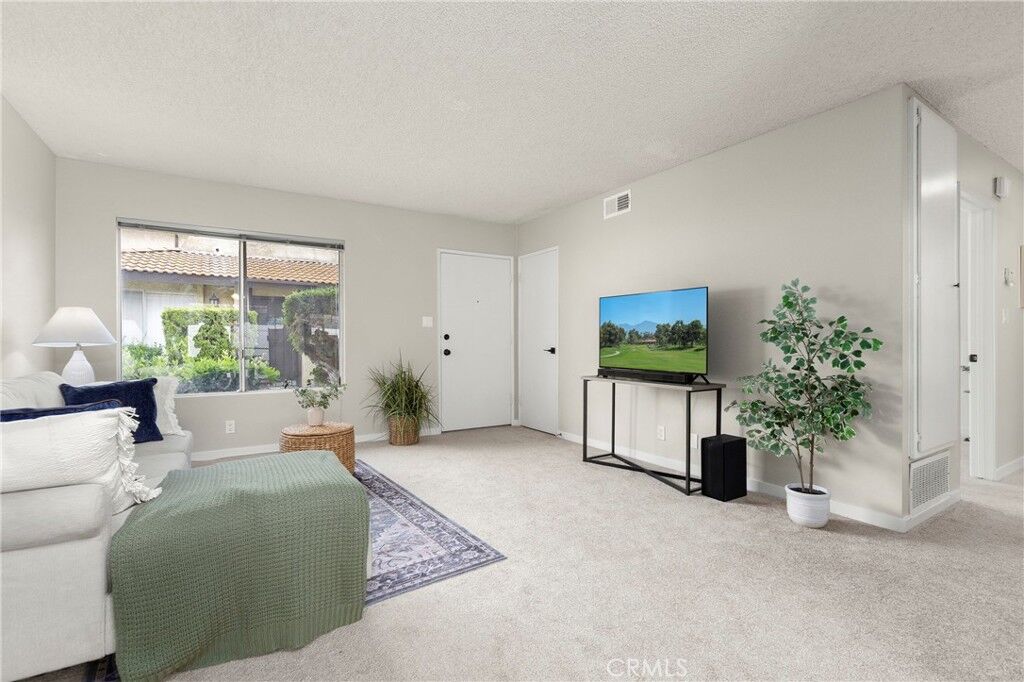 Property Photo:  571 W Greenwood Avenue 12  CA 90631 