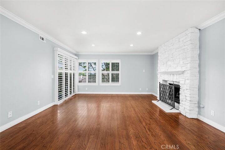 Property Photo:  2514 E Willow Street 105  CA 90755 