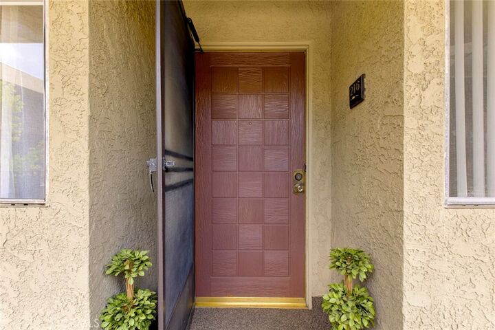 Property Photo:  125 W Mountain Street 216  CA 91202 