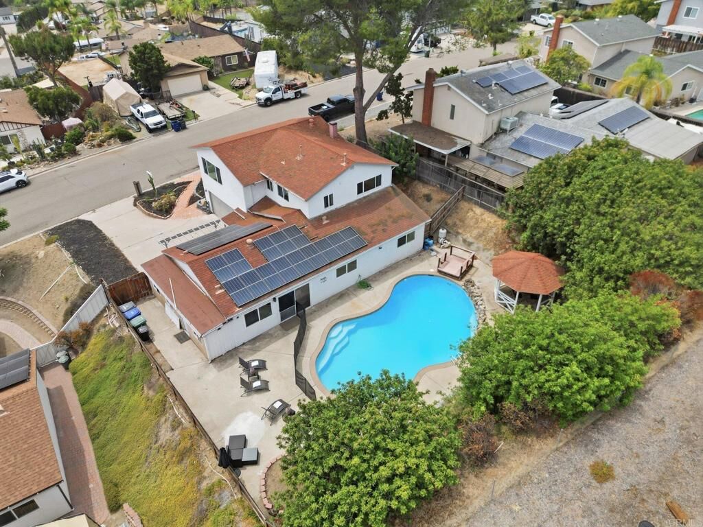 Property Photo:  13104 Lakeview Granada Drive  CA 92040 