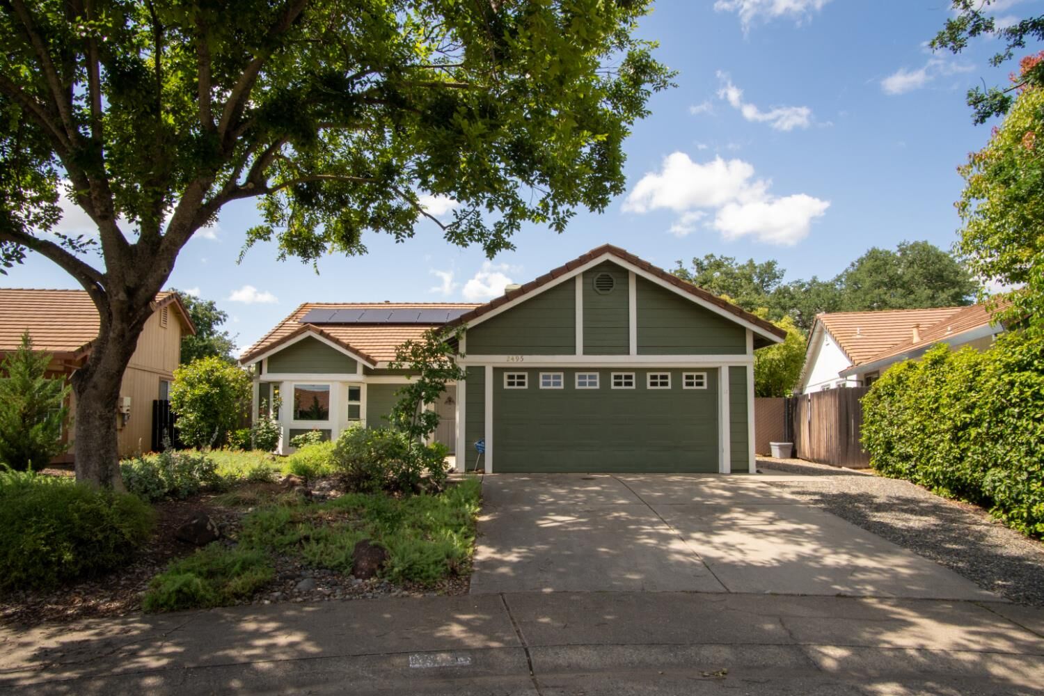 Property Photo:  2495 Muirfield Court  CA 95648 