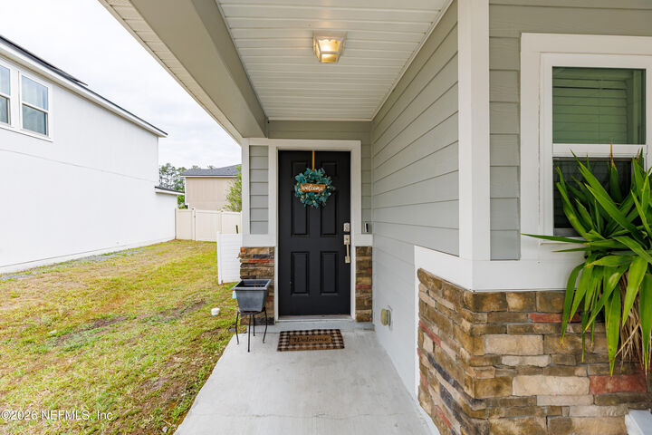 Property Photo:  7705 Peace Lane  FL 32210 