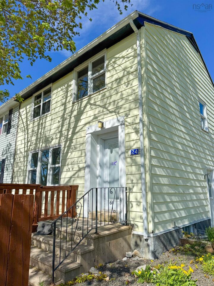Property Photo: 24 Hillside Drive NS B0S 1H0