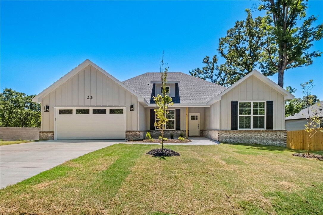 Property Photo: 23 Thornaby Drive AR 72714