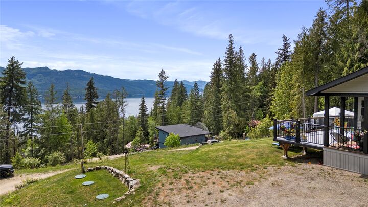 Property Photo: 7551 Klondike Trail BC V0E 1M8