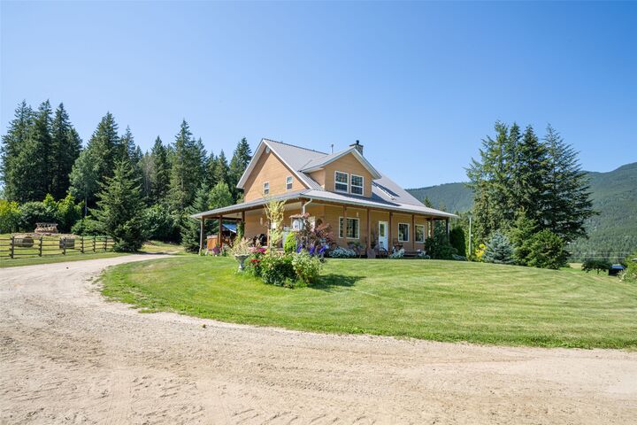 Property Photo: 2990 50 Street NW BC V1E 4M2