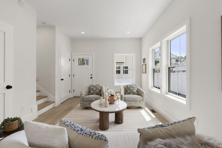 Property Photo:  326 Lowell Street 4  MA 02145 