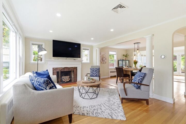 Property Photo:  6 Donald St  MA 02420 