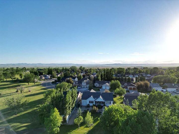 Property Photo:  17 Westlynn Drive  AB T0L 0T0 